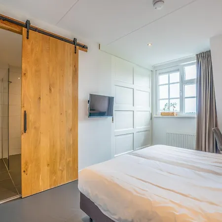 Luxury With Sauna For 12 * دِن بورِخْ