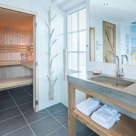 Luxury With Sauna For 12 دِن بورِخْ